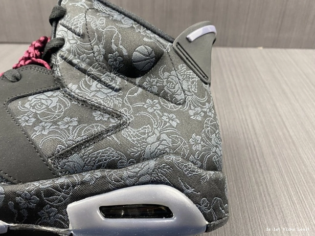 (W) Jordan Black Retro Triple 6 SD DB9818-001 0603